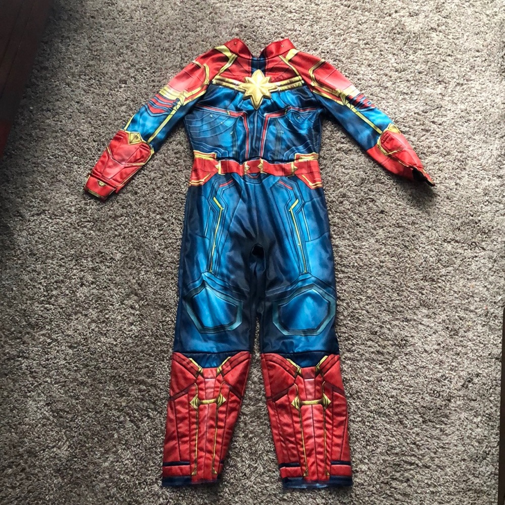 captain marvel costume